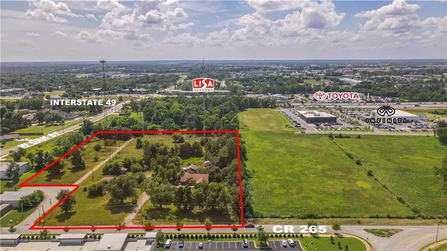 700, 720, 840 S 45th Street, Rogers, AR 72758