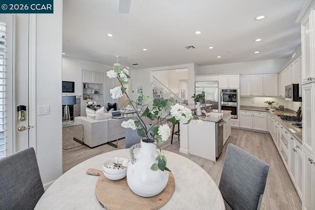 6415 Horsemans Canyon Dr, Walnut Creek, CA 94595