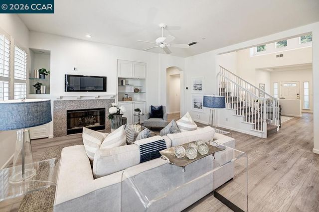 6415 Horsemans Canyon Dr, Walnut Creek, CA 94595