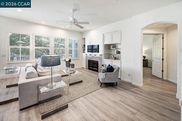 6415 Horsemans Canyon Dr, Walnut Creek, CA 94595