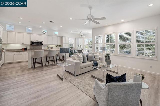 6415 Horsemans Canyon Dr, Walnut Creek, CA 94595