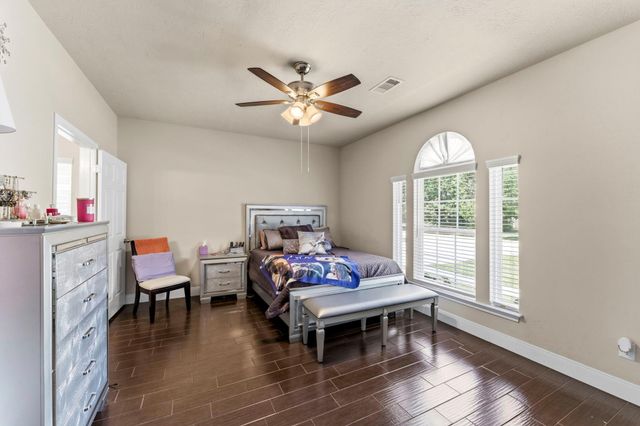 1320 Oregon Street, La Porte, TX 77571