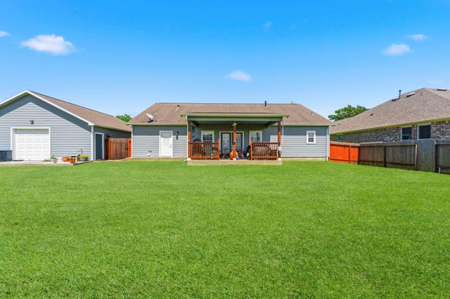 1320 Oregon Street, La Porte, TX 77571