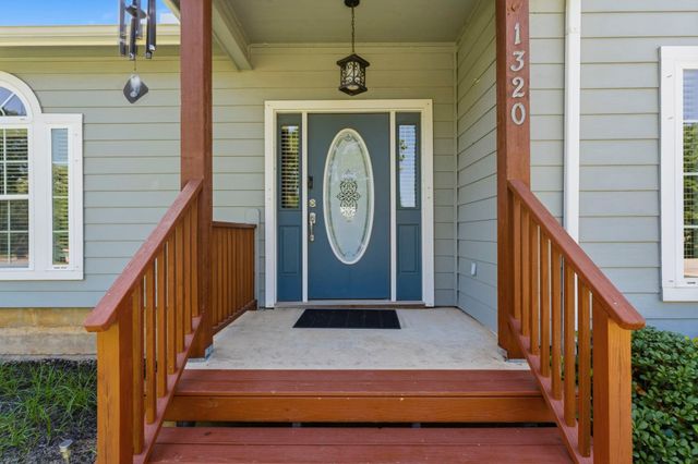 1320 Oregon Street, La Porte, TX 77571