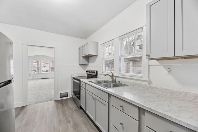 177 Hastings Avenue, Benton Harbor, MI 49022