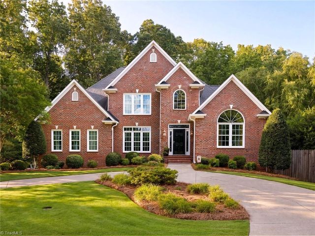 1860 Dunmore Lane, Clemmons, NC 27012