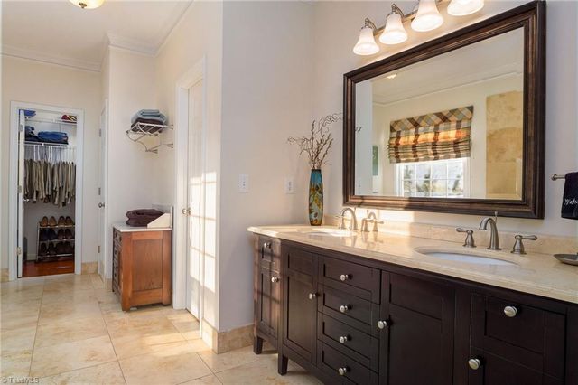1860 Dunmore Lane, Clemmons, NC 27012
