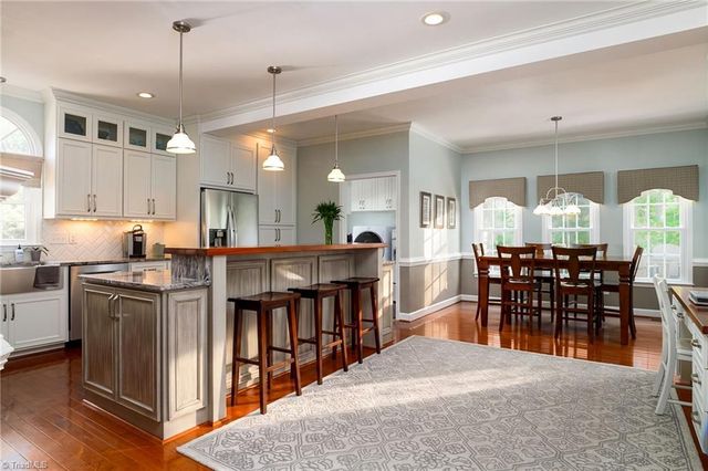1860 Dunmore Lane, Clemmons, NC 27012