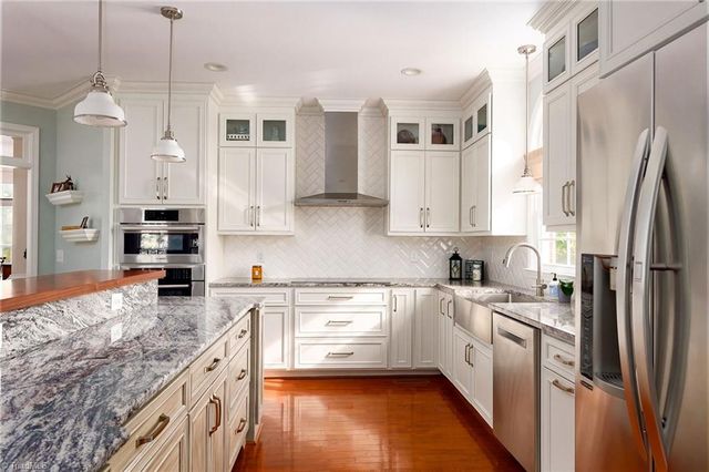 1860 Dunmore Lane, Clemmons, NC 27012
