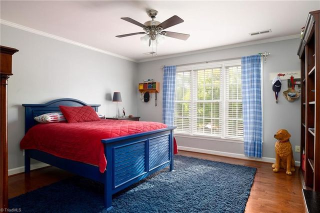 1860 Dunmore Lane, Clemmons, NC 27012