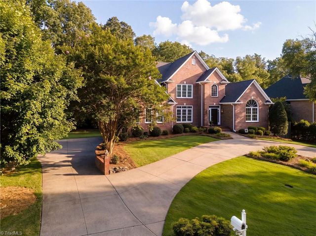 1860 Dunmore Lane, Clemmons, NC 27012