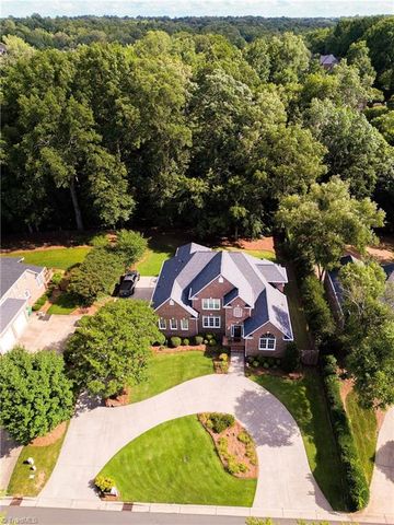 1860 Dunmore Lane, Clemmons, NC 27012