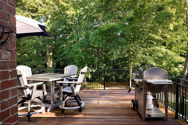 1860 Dunmore Lane, Clemmons, NC 27012