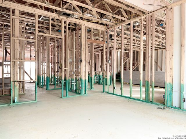 129 Yale St, Seguin, TX 78155