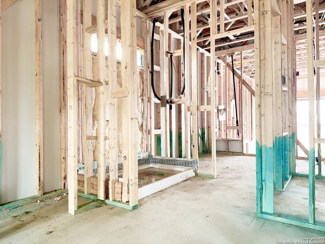 129 Yale St, Seguin, TX 78155