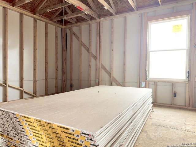 129 Yale St, Seguin, TX 78155