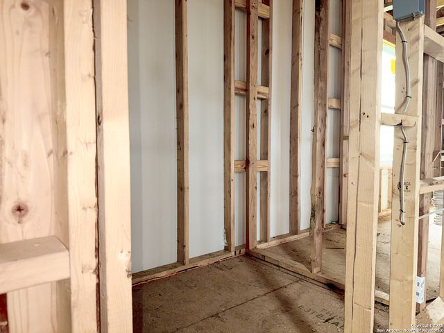 129 Yale St, Seguin, TX 78155