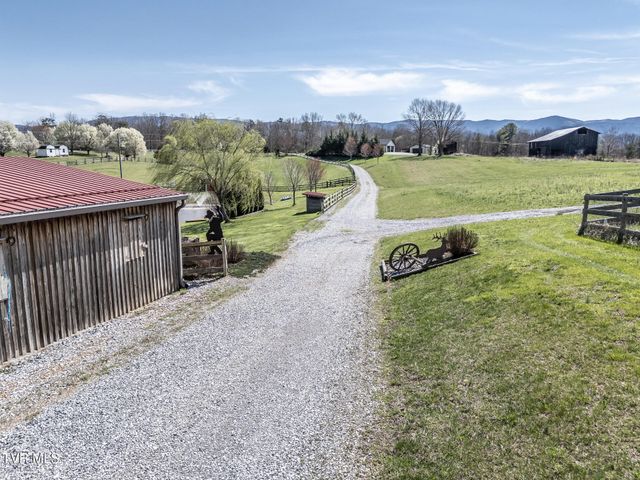 1151 John Bird Road, Afton, TN 37616