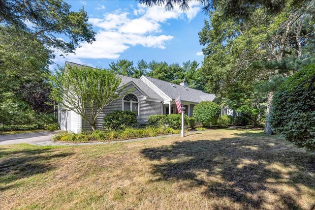 103 Sandcastle Dr, Falmouth, MA 02536