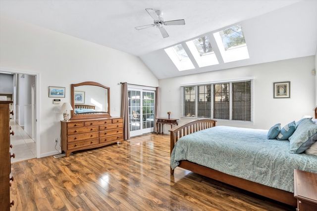 103 Sandcastle Dr, Falmouth, MA 02536