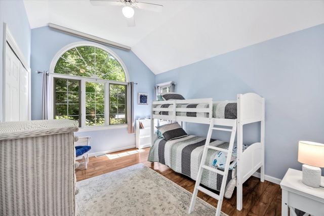 103 Sandcastle Dr, Falmouth, MA 02536