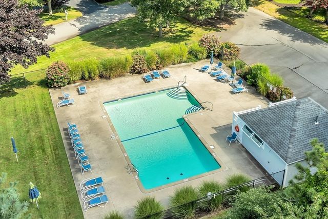 103 Sandcastle Dr, Falmouth, MA 02536