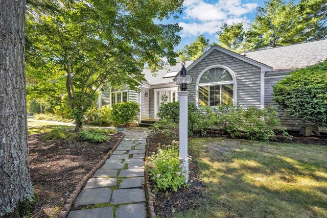 103 Sandcastle Dr, Falmouth, MA 02536
