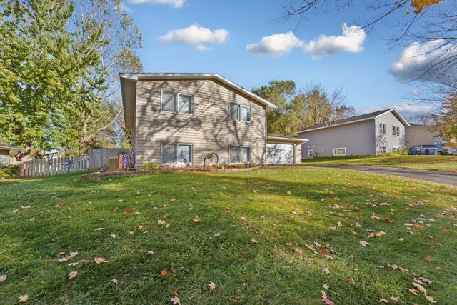 1507 23rd Avenue NW, Faribault, MN 55021