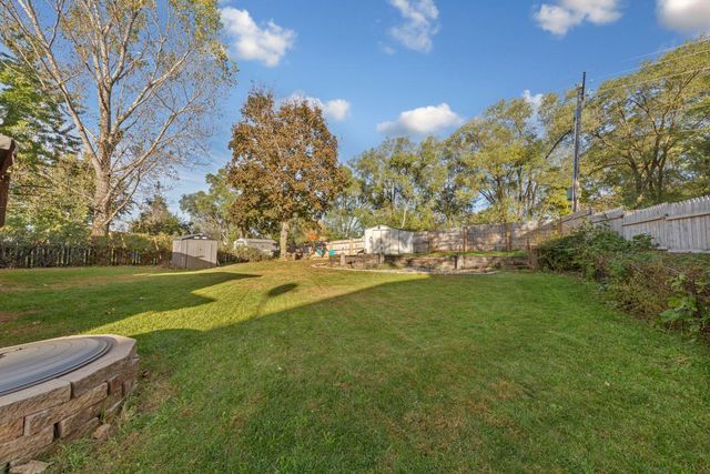 1507 23rd Avenue NW, Faribault, MN 55021