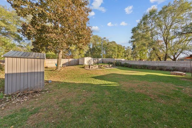 1507 23rd Avenue NW, Faribault, MN 55021