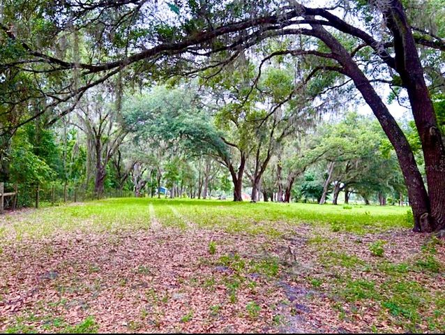 528 ASHLEY LANE, Center Hill, FL 33514