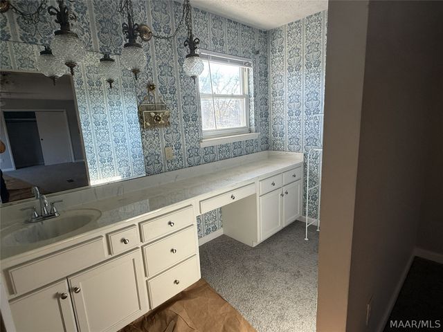 825 GOLDWIRE Street, Birmingham, AL 35204