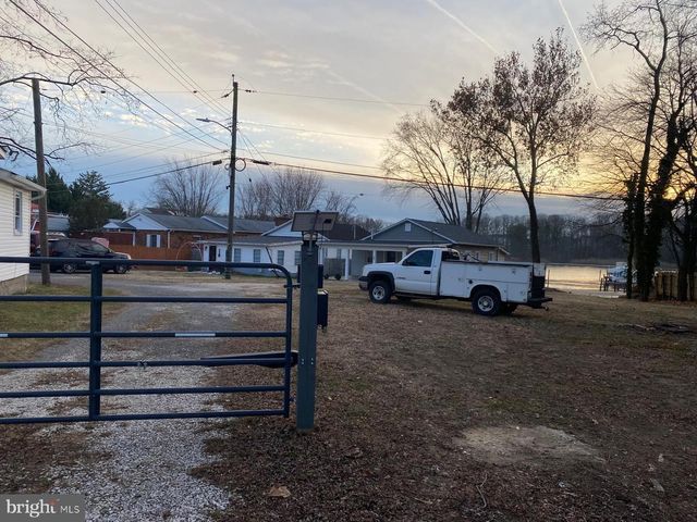 452 GRAYTHORN RD, Middle River, MD 21220