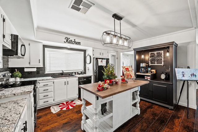 25421 S OHIO Court, Sun Lakes, AZ 85248