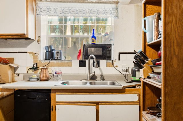 314 49th Street NW, Albuquerque, NM 87105