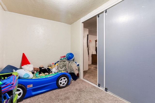 314 49th Street NW, Albuquerque, NM 87105