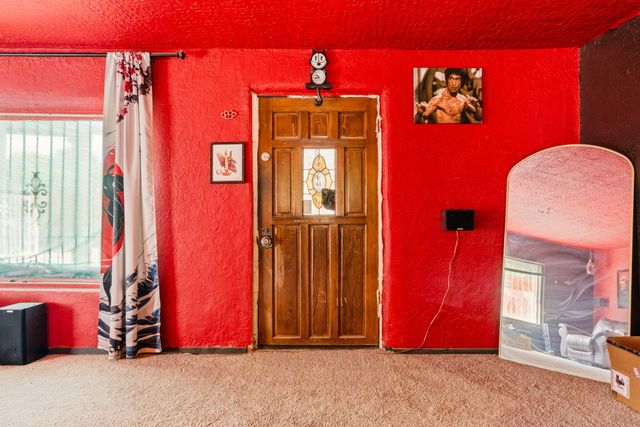 314 49th Street NW, Albuquerque, NM 87105