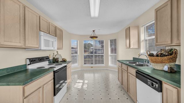 1100 Miles Avenue, Burleson, TX 76028