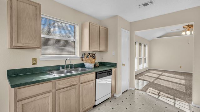 1100 Miles Avenue, Burleson, TX 76028