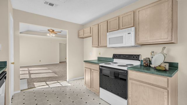 1100 Miles Avenue, Burleson, TX 76028