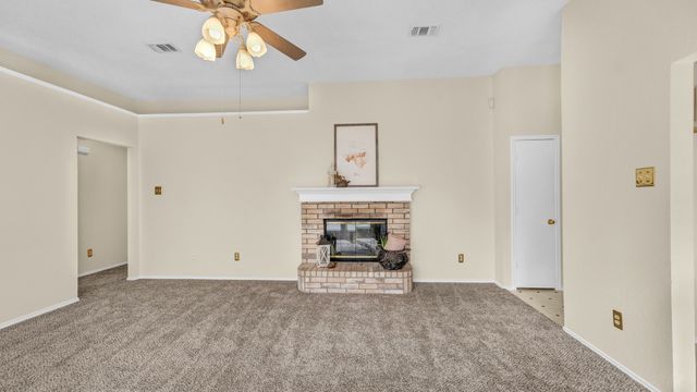 1100 Miles Avenue, Burleson, TX 76028