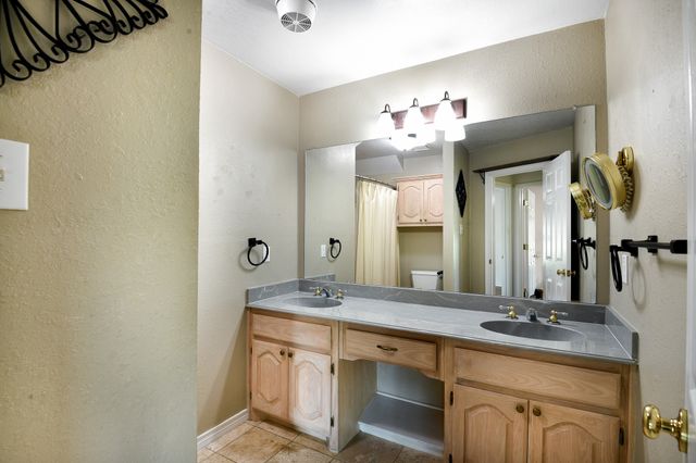3840 Blackchamp Road, Midlothian, TX 76065