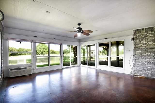 3840 Blackchamp Road, Midlothian, TX 76065