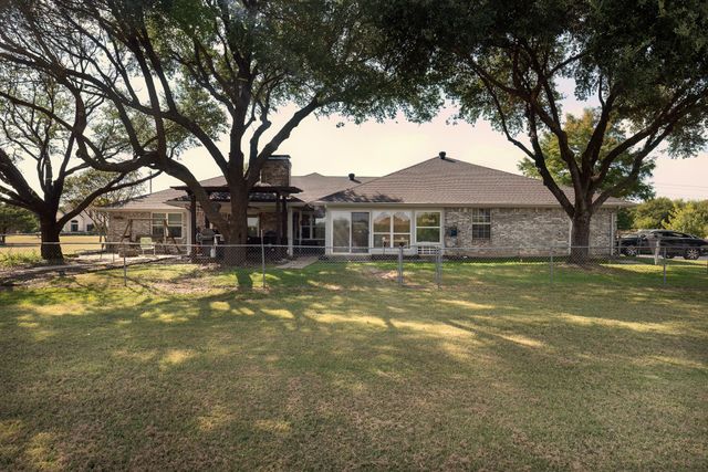 3840 Blackchamp Road, Midlothian, TX 76065
