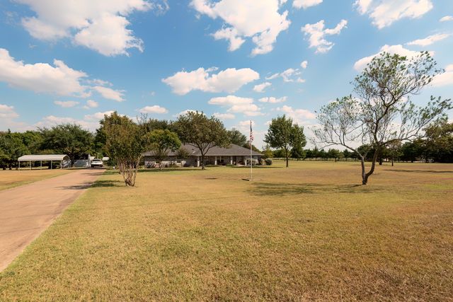 3840 Blackchamp Road, Midlothian, TX 76065
