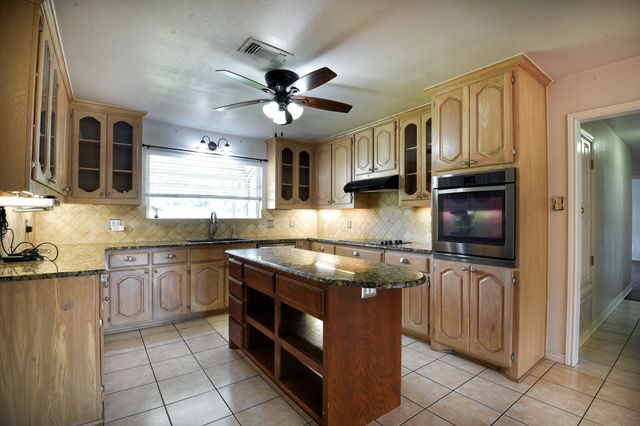 3840 Blackchamp Road, Midlothian, TX 76065