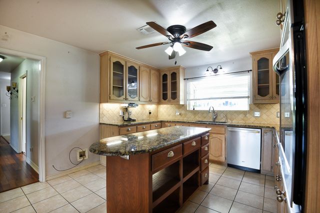 3840 Blackchamp Road, Midlothian, TX 76065