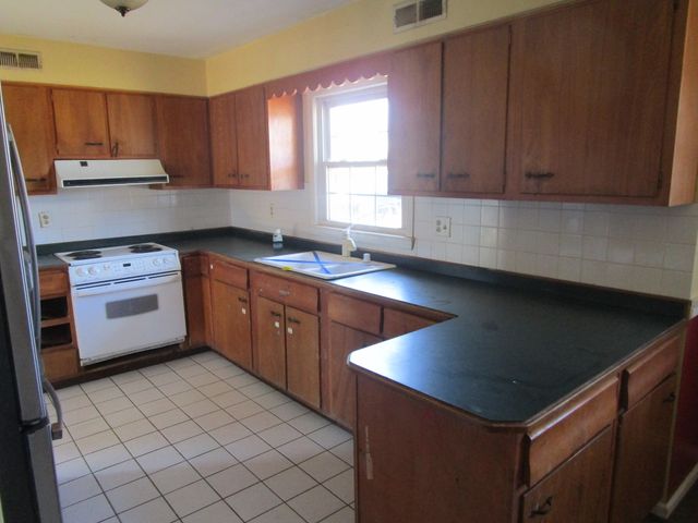 403 N First Street, Burgin, KY 40310