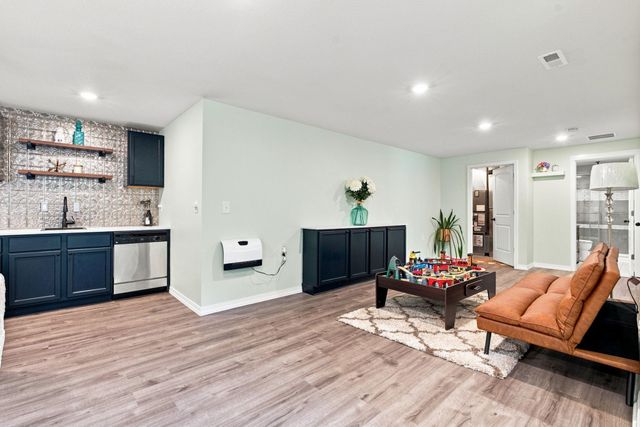 1428 N Aster St, Andover, KS 67002