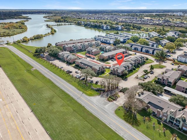 18800 Egret Bay Boulevard 804, Webster, TX 77058